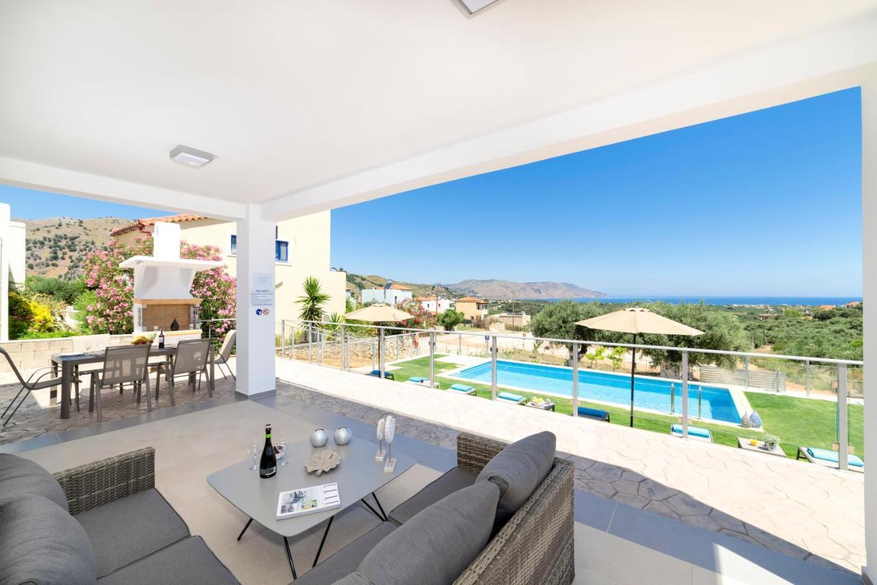 Costa Maris Villa *